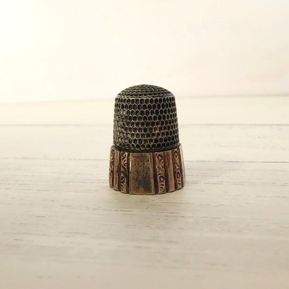 Antique Gold & 925 Sterling Silver Thimble by Ketcham & McDougall 1900s - Picture 2 of 7